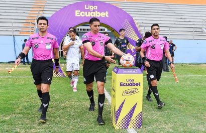 Árbitros de la Liga Pro.