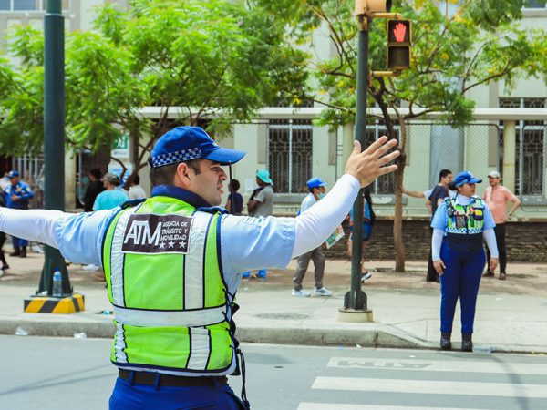 Estas medidas buscan facilitar el desarrollo de la segunda vuelta electoral. El cierre de vías en Guayaquil la ATM desplegará 928 uniformados.