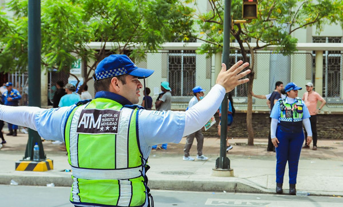 Estas medidas buscan facilitar el desarrollo de la segunda vuelta electoral. El cierre de vías en Guayaquil la ATM desplegará 928 uniformados.