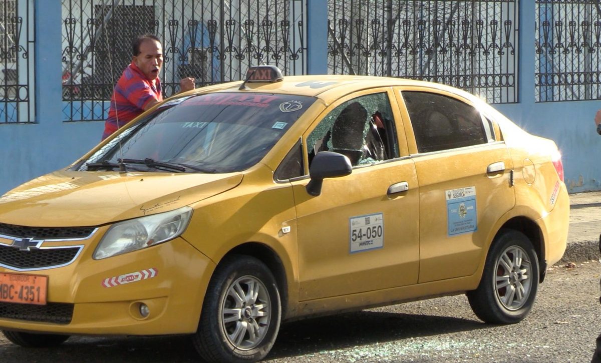 Una de las dos personas asesinadas en Manta era un taxista.
