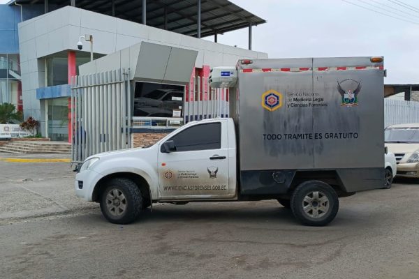 El cuerpo del hombre lo ingresaron en el Centro Forense como persona no identificada.