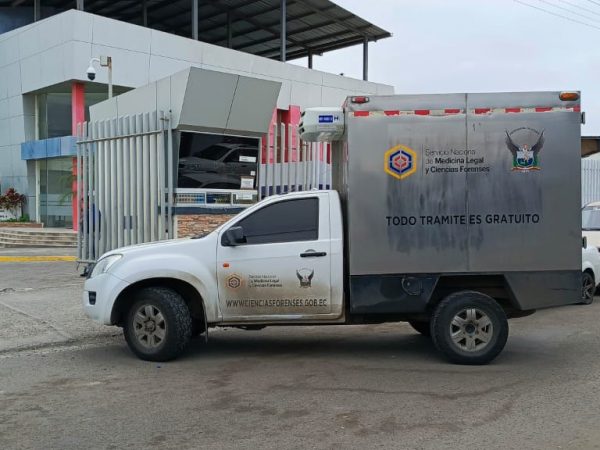 El cuerpo del hombre lo ingresaron en el Centro Forense como persona no identificada.