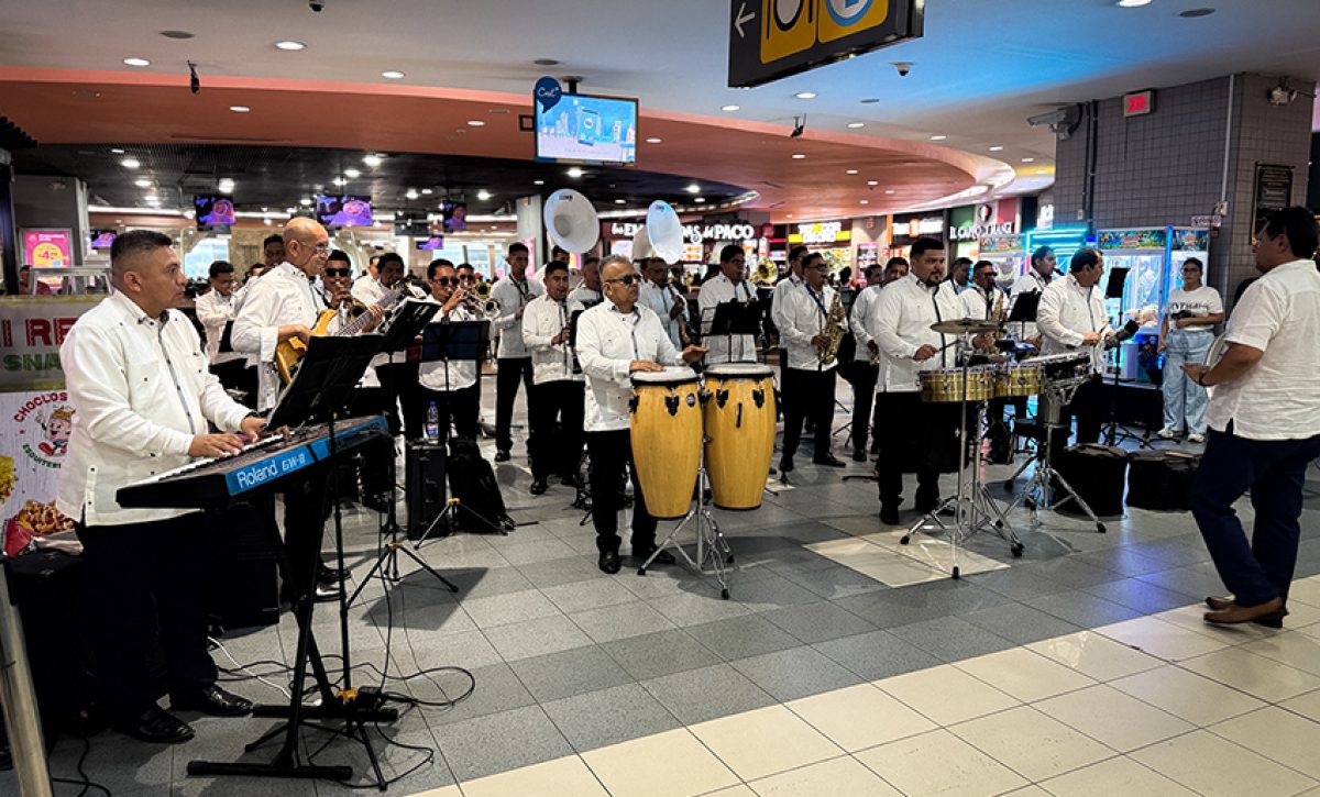 Con eventos festivo como este, Guayaquil celebra sus 490 años.