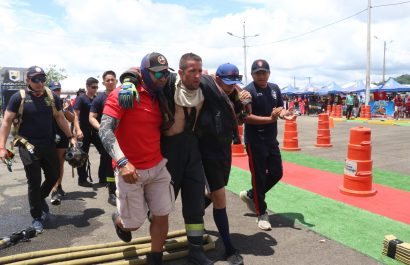 El Grupo de Alto Rendimiento del Cuerpo de Bomberos de Manta participó en la competencia Fire Challenge 2025.