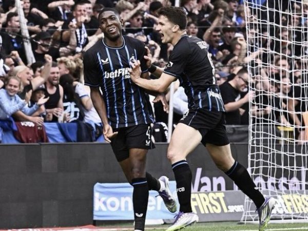 Joel Ordóñez, festeja tras anotar un gol.