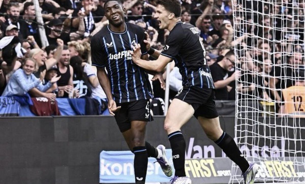 Joel Ordóñez, festeja tras anotar un gol.