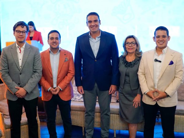 Representantes de varias marcas se unieron para la realización de este evento gastronómico como es el Burger Show.