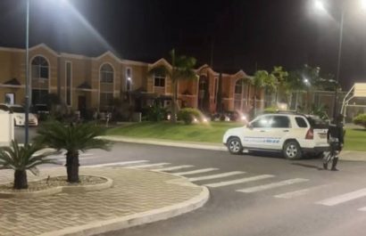 Sicarios encapuchados asesinaron a cinco personas, una de las víctimas tiene siete años.