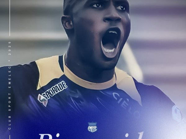 Luis Caicedo fue presentado como refuerzo de Emelec.