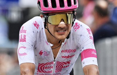 Richard Carapaz celebra su cumpleaños número 32 en el Giro de Italia 2025