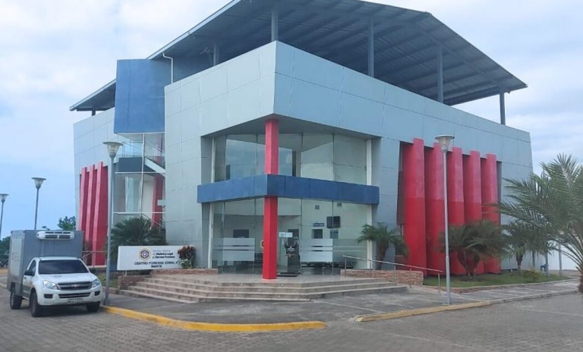 centro-forense-de-manta-768x506