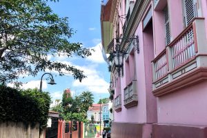 El martes 20 estaba previsto que arranquen los trabajos de rasqueteo y fondeo de las paredes donde irían las obras en el cerro Santa Ana.