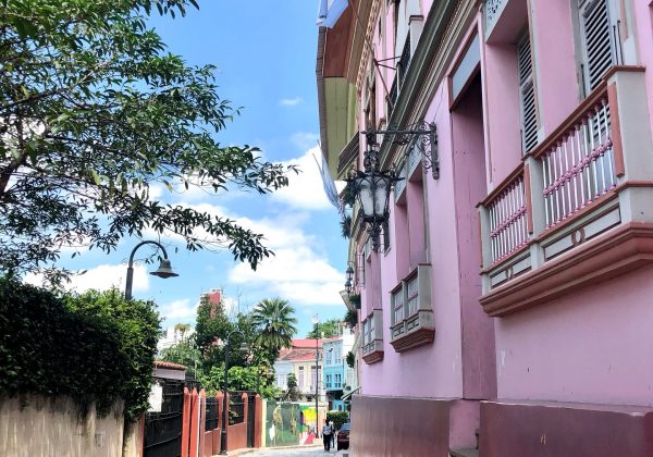 El martes 20 estaba previsto que arranquen los trabajos de rasqueteo y fondeo de las paredes donde irían las obras en el cerro Santa Ana.