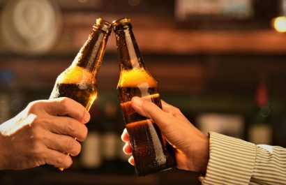 Representantes de las cervezas artesanales planean campañas para informar sobre el impacto de la Ley Seca.