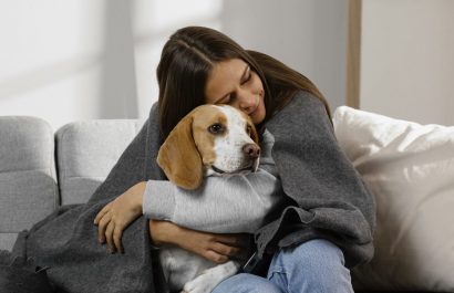 Ansiedad por separación en perros y gatos, un problema creciente en los hogares