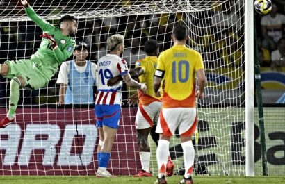 con-un-gol-practicamente-de-camerino-colombia-se-puso-adelante-en-el-marcador-ante-la-paraguay-dirigida-por-el-tecnico-gustavo-alfaro-768x506