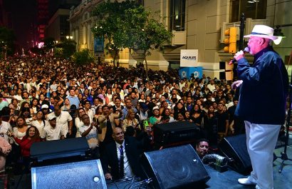 Más de 20,000 personas llenaron la intersección de las avenidas 9 de Octubre y Malecón Simón Bolívar por las Fiestas Julianas