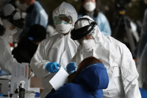 Impacto invisible del Covid: la OMS advierte que vivimos menos desde la pandemia