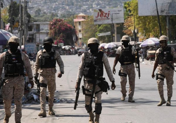 La violencia empuja a miles a huir de Haití