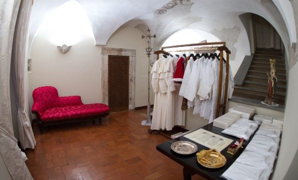 El lugar más reservado del Cónclave: así es el Cuarto de las Lágrimas en el Vaticano