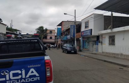 Un hombre fue asesinado dentro de un laboratorio clínico, en Manta