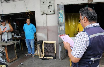 La DACSE recorre sectores del suroeste y centro de Guayaquil para verificar el manejo de los desechos.