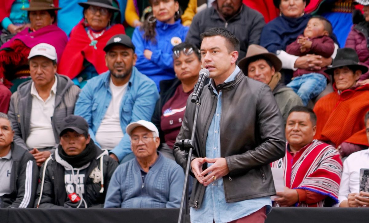 El presidente Daniel Noboa destinó más de 560 millones de dólares en bonos para 2025, beneficiando a productores, jóvenes, ciudadanos y fuerzas del orden en Ecuador. Con programas como Jóvenes en Acción, Ecuatorianos en Acción y bonos para policías y militares.