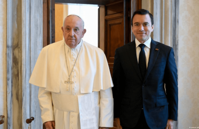 Ecuador honra al papa Francisco con tres días de duelo nacional, según decreto presidencial
