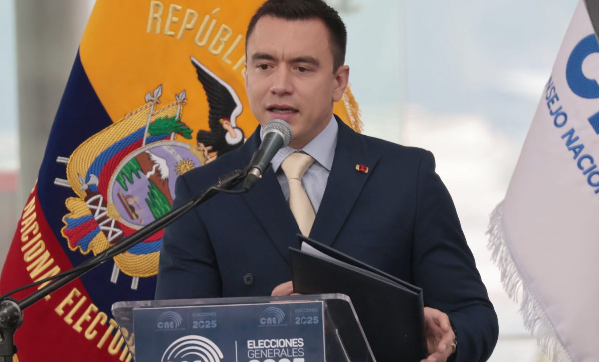 Presidente Daniel Noboa se solidariza con Miguel Uribe tras atentado en Bogotá