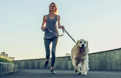 Mejora tu salud y la de tu mascota haciendo ejercicio juntos