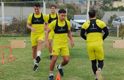 Jugadores de Delfín SC en un entrenamiento.