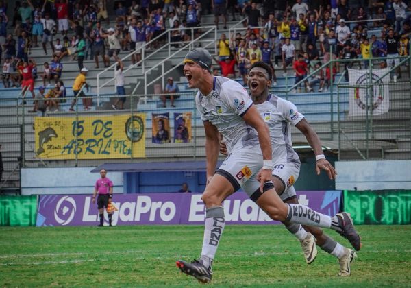 El defensa argentino, Mateo Burdisso, fue escogido como la figura del partido por segunda vez consecutiva.