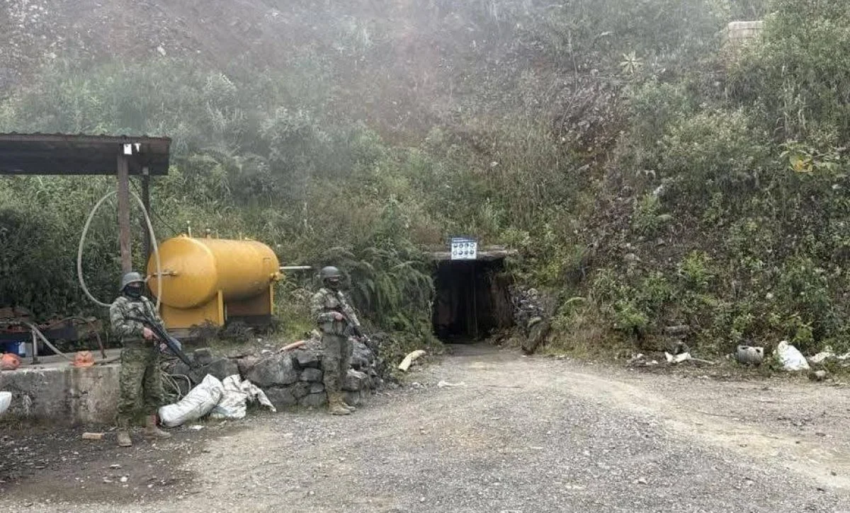 Operativo militar detecta presunta minería ilegal en concesión minera de Camilo Ponce Enríquez Operativo militar detecta presunta minería ilegal en concesión minera de Camilo Ponce Enríquez
