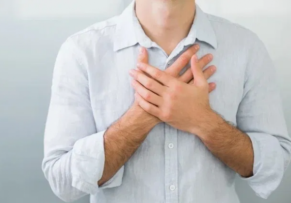 Costocondritis: causas, síntomas y tratamiento del dolor torácico no cardíaco