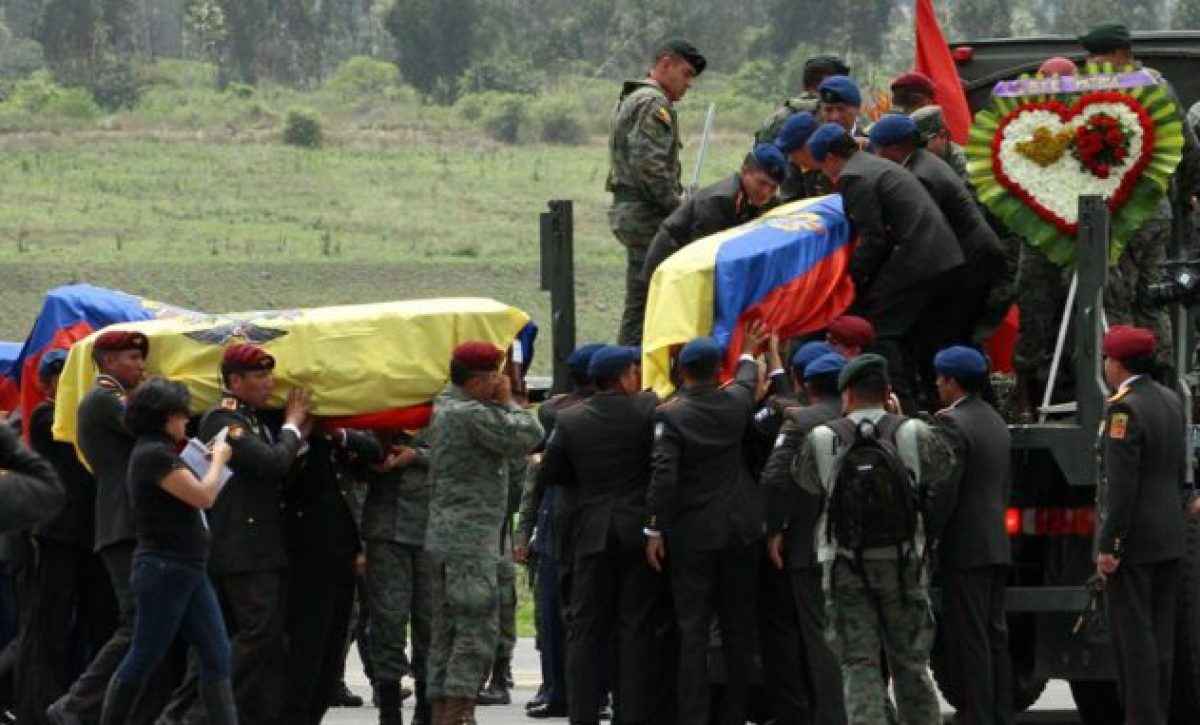 ¡Un país de luto! Con una misa en Quito despiden a los 11 militares caídos
