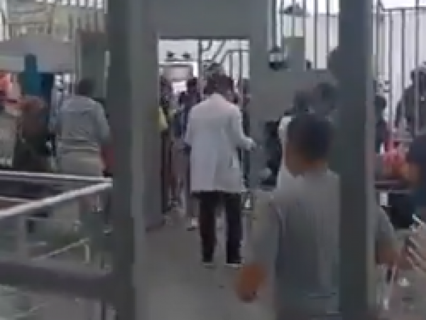 Cuatro heridos tras balacera en exteriores de dispensario médico en Durán