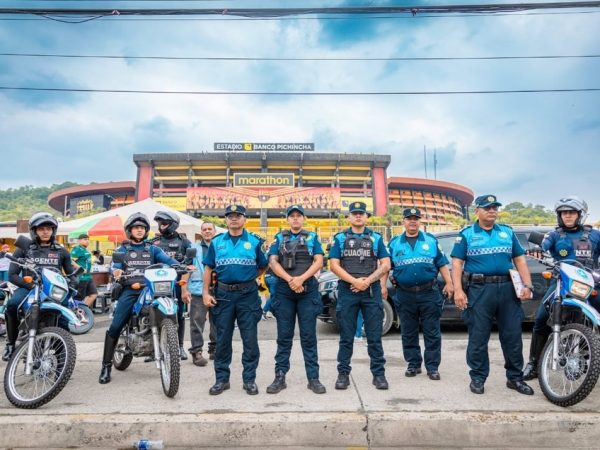 Más de 250 funcionarios del Municipio de Guayaquil, participarán en el operativo por el partido Ecuador-Brasil.