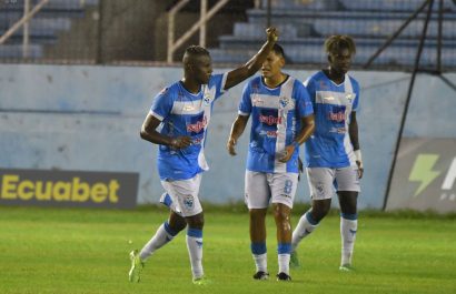 Manta FC durante un partido en el estadio Jocay.