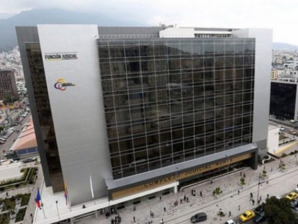 El Consejo de la Judicatura destituye a cuatro funcionarios