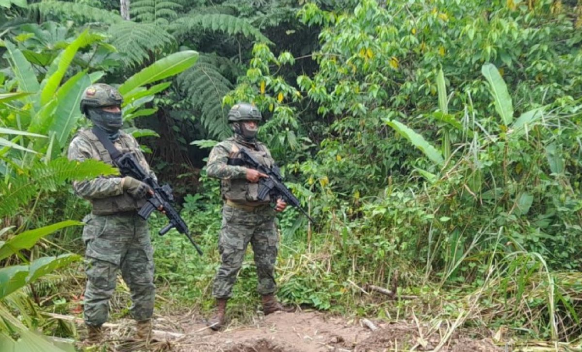 el-cruce-de-balas-entre-militares-y-presuntos-delincuentes-dejo-un-fallecido-un-arma-confiscada-y-una-moto-reportada-como-robada-retenida