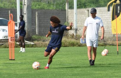 Erick Mendoza está con ganas de debutar con la camiseta de Delfín SC