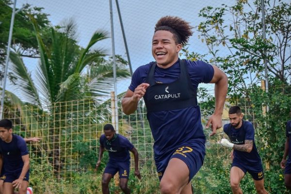 Erick Mendoza, delantero de Delfín SC
