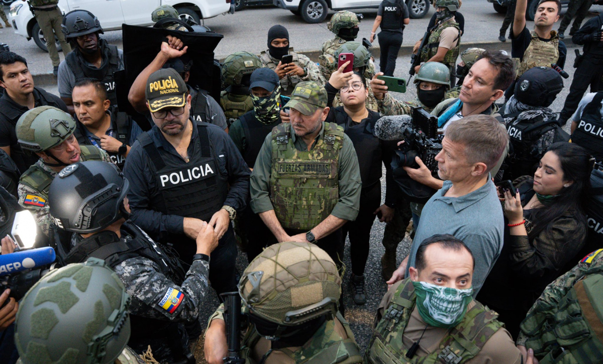 Ecuador despliega operativo con Erik Prince contra delincuencia en Guayaquil