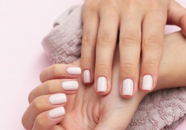 Restricción en la UE: vetan químico presente en esmaltes de uñas en gel por riesgos sanitarios