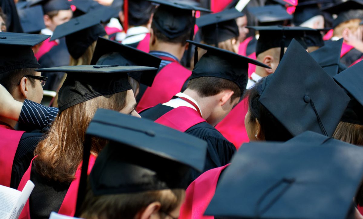 Familia denuncia negligencia de la Universidad de Glasgow tras suicidio de estudiante por error académico