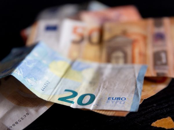 euros, dinero