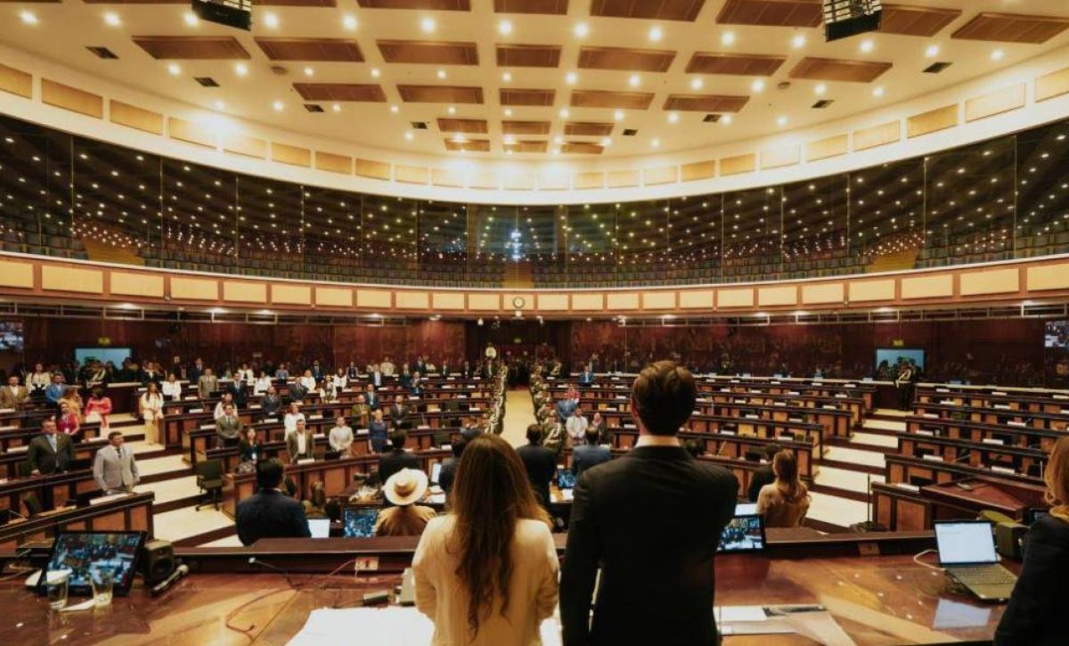 Asamblea impulsa reformas a la Ley de Movilidad Humana con el fin de endurecer los procesos migratorios y reforzar las deportaciones