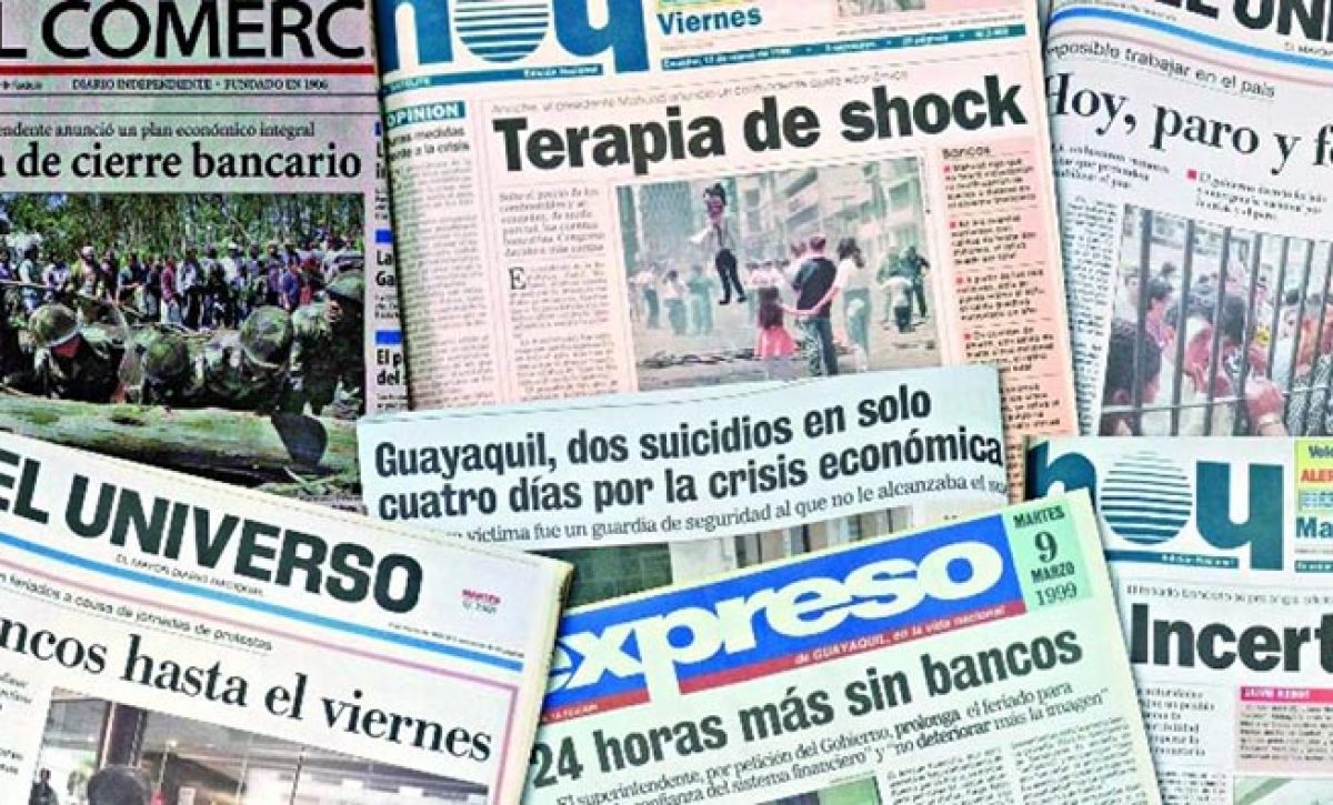 El 8 de marzo de 1999, el Superintendente de Bancos, Jorge Egas Peña, anunció en cadena nacional un feriado bancario de 24 horas, que luego se extendió a 5 días en Ecuador.