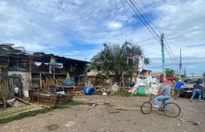 El guabo-explosión en ferretería