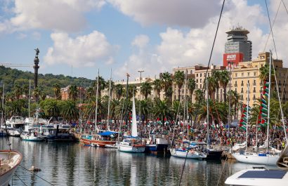Multitud despide flotilla humanitaria en Barcelona: arranca misión internacional hacia Gaza
